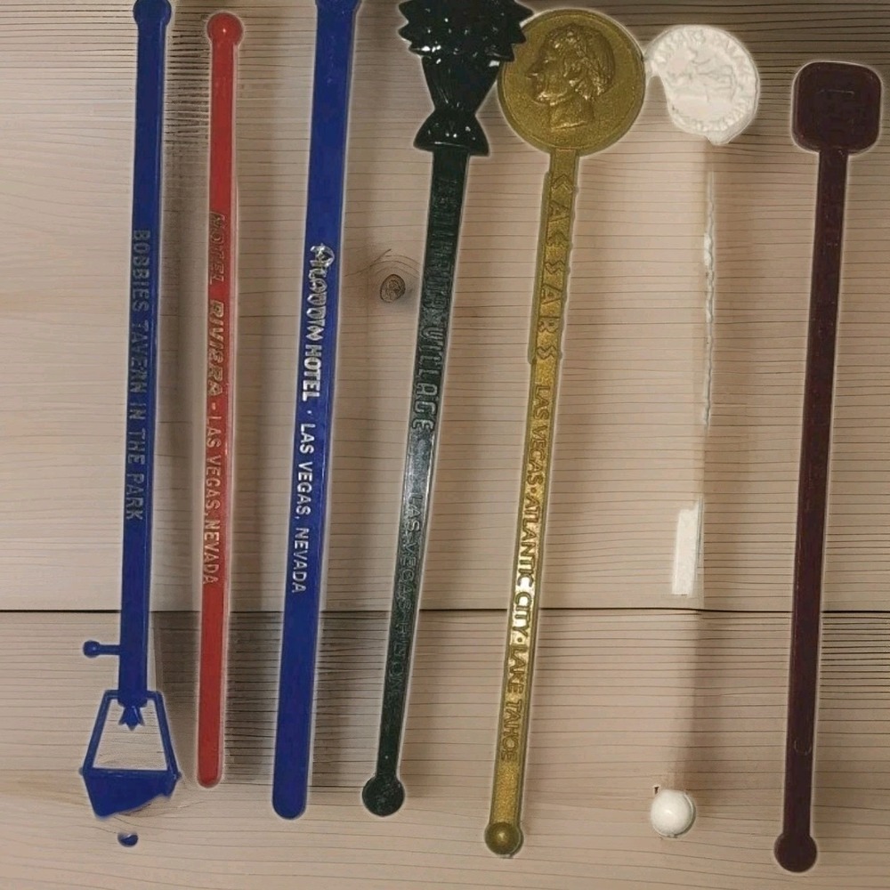 Las Vegas Vintage Plastic Swizzle Sticks Lot of 7 Rivera Caesars Aladdin Bonnies